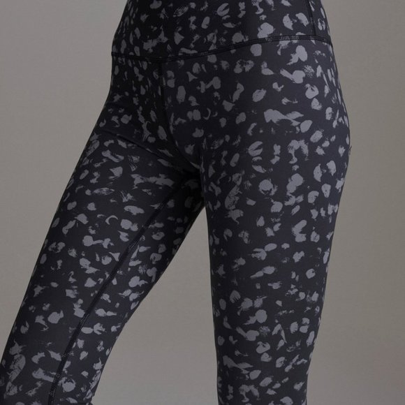 NWT Varley Century Legging Broken Mini Spot - Picture 2 of 3